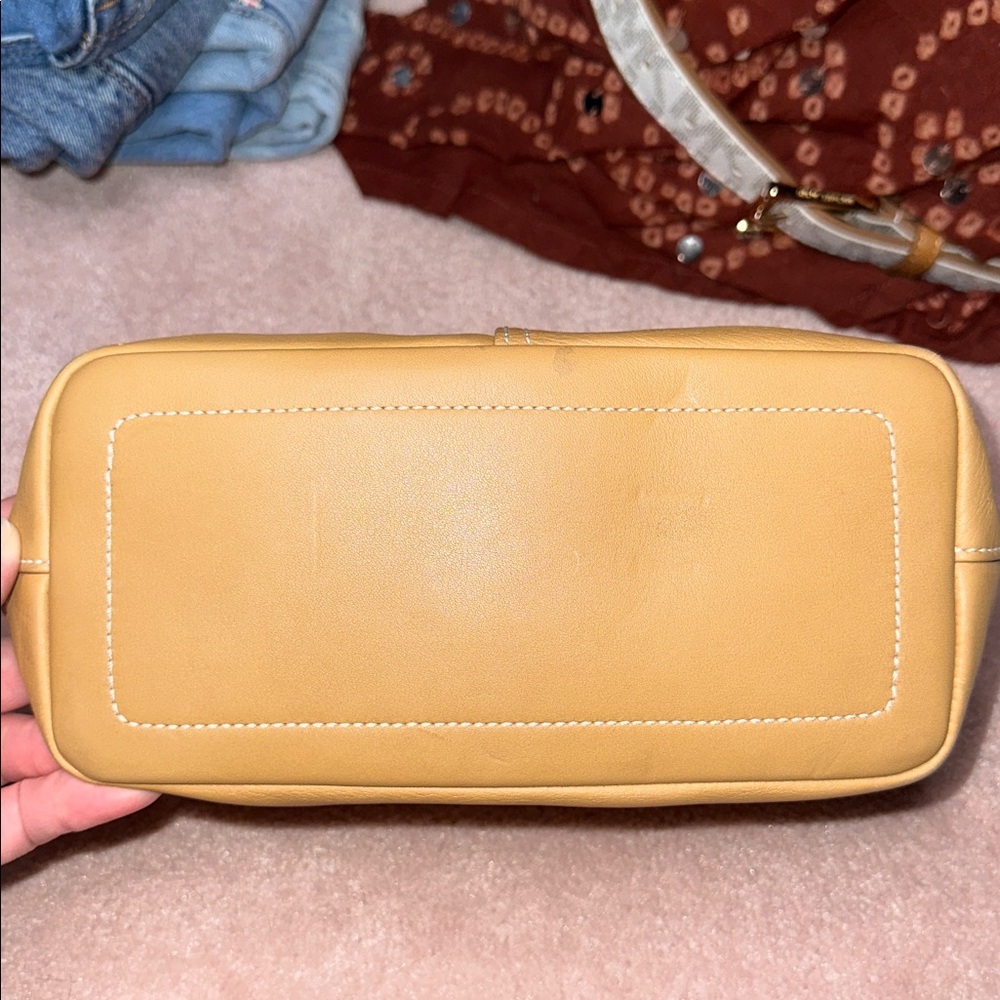 Coach Legacy West Zoe Hobo Shoulder Bag Camel Colored Leather - Picture 4 of 9